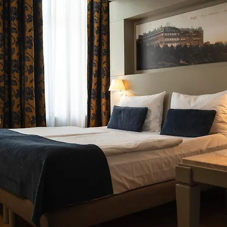 Opera Hotel 4*